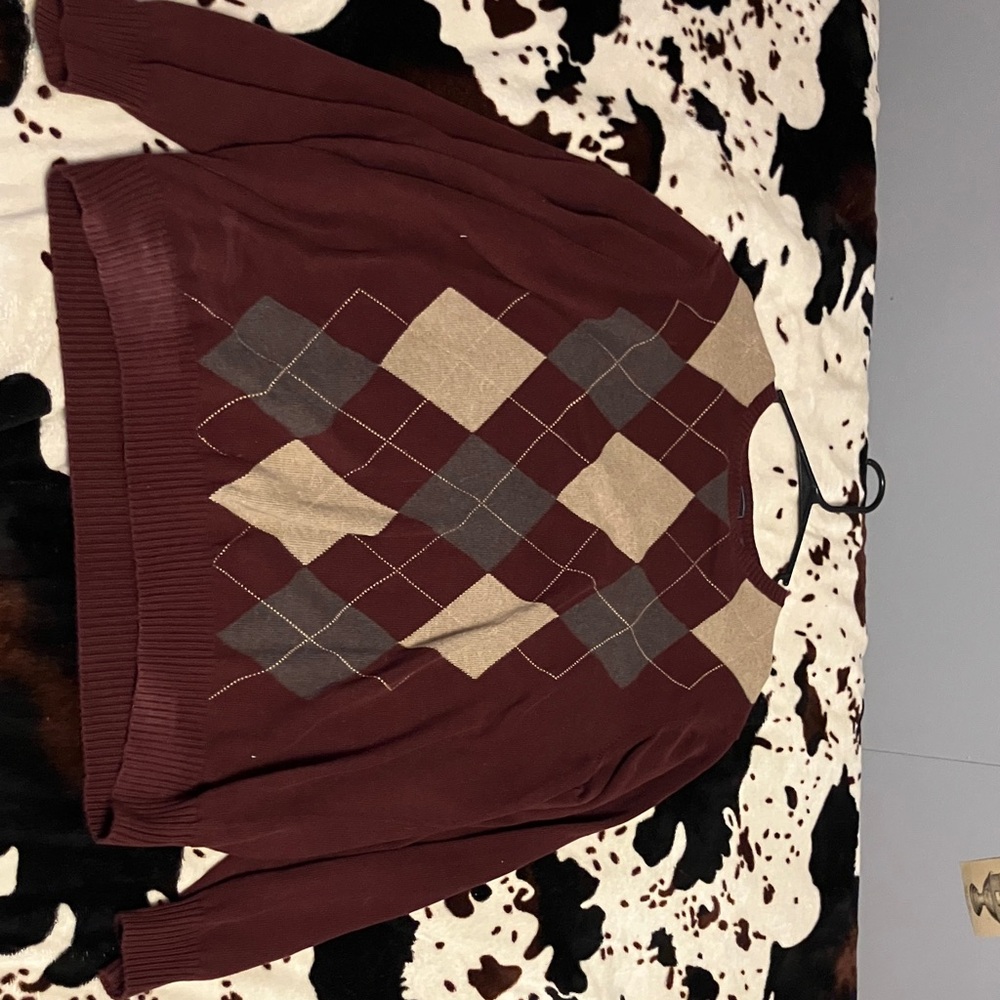 Arrow Men's Crewneck Sweater - Burgundy, Beige, Gray Argyle